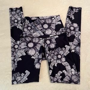 Emily Hsu Purple Floral Athletic Leggings Size M